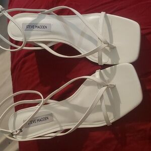 Steve Madden Chunky White heels